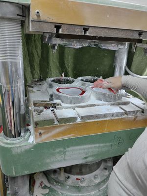 Sofra için Gıda Sınıfı Üre Kalıplama Bileşik Toz C3H6N6