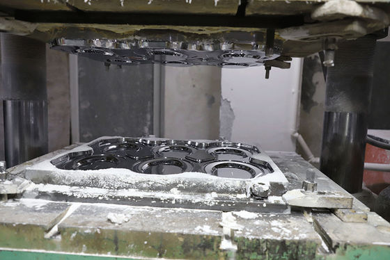 ISO CNC Freze Melamin Mutfak Gereçleri Kalıp Sıkıştırma Kalıplama Mevcut