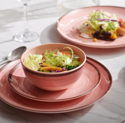 12 adet melamin yemek takımları 4 kişilik tabaklar ve kaseler.