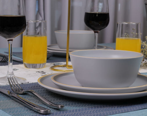 Kamp Melamine Yemek Tabakları ve Kasaları 12 Pcs