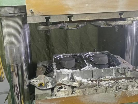 Bilgisayar Kontrolü Melamine Masa Cihazları Kalıplama Makinesi Özel Kalıplar İki'den Biri 12 inç Melamine Plaka Kalıp Yapma