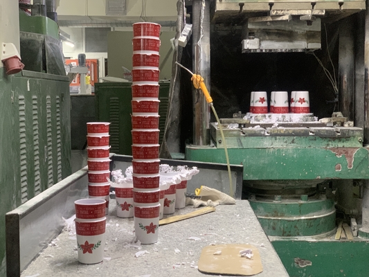 Otomatik Melamine Üretim Makinesi Melamine Kupaları İçin % 100 Melamine Tozu 200 Ton Melamine Sıkıştırma